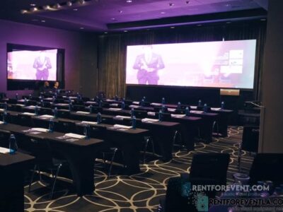 Video Wall 32.8′ x 8.2′ (P 2.6mm)
